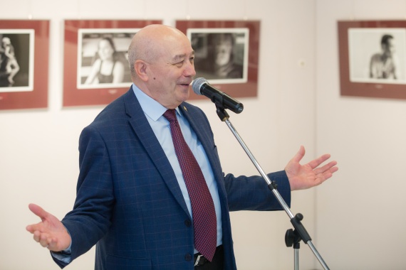 ​Театр — в кадрах