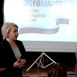 Конфликт родителей и администрации старейшей сургутской гимназии вырос до масштабов города