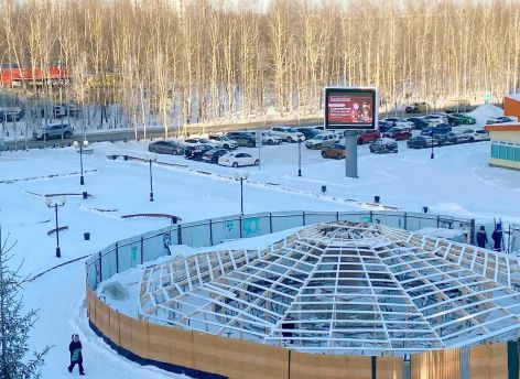 Власти Нефтеюганска планируют завершить ремонт городского фонтана к апрелю 2026 года