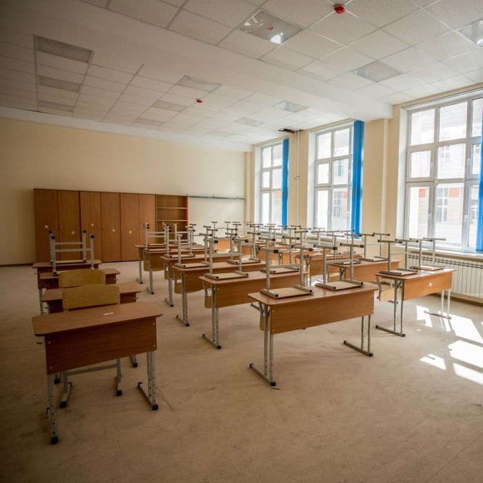 Из-за угрозы минирования эвакуировано 31 образовательное учреждение Сургута