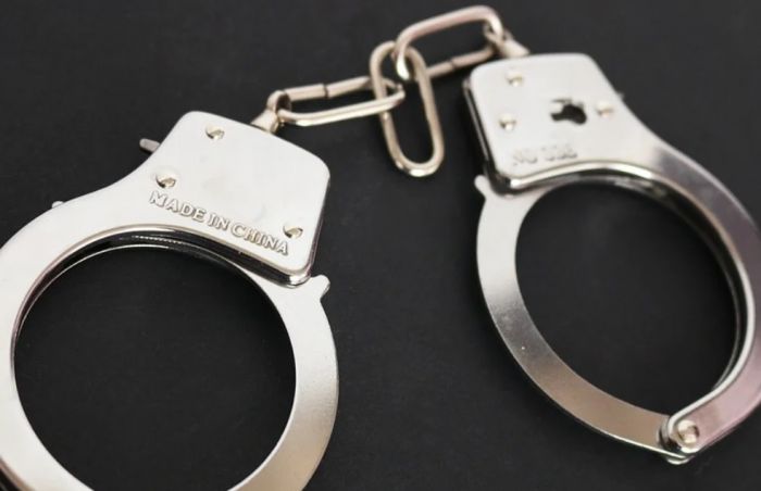 ​Двое парней из Бурятии обвиняются в распространении наркотиков в Сургуте