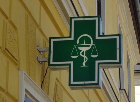 Цены на лекарства в УрФО выросли на 1-23%, сообщил полпред Якушев