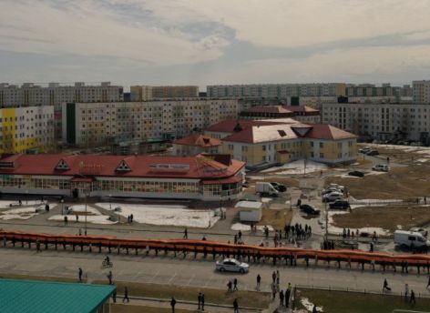 Георгиевскую ленту длиной в 77 метров развернули в Радужном