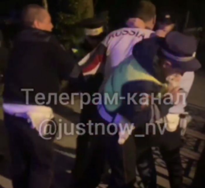 Протаранил машины и забор. Пьяный водитель устроил ДТП в Нижневартовске 