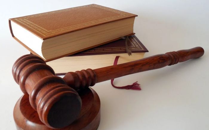 Сургутянку осудят за фиктивную регистрацию граждан Таджикистана