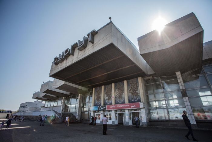 В Сургуте сносят старый ж/д вокзал 