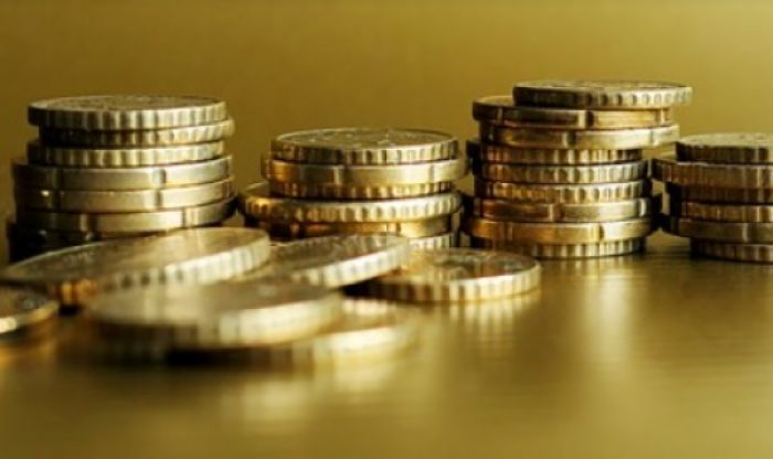 В Нижневартовске продают полный советских рублей чемодан