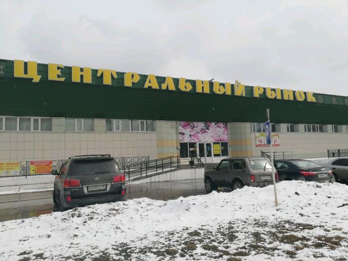 ​Главная проблема сургутского Центрального рынка – там некому и нечем торговать