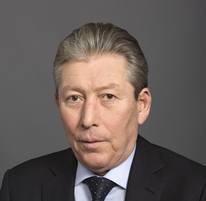 Топ-менеджер ЛУКОЙЛа выпал из окна и погиб