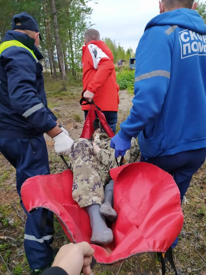 У югорчанина в лесу случился инсульт: мужчине помогли спасатели