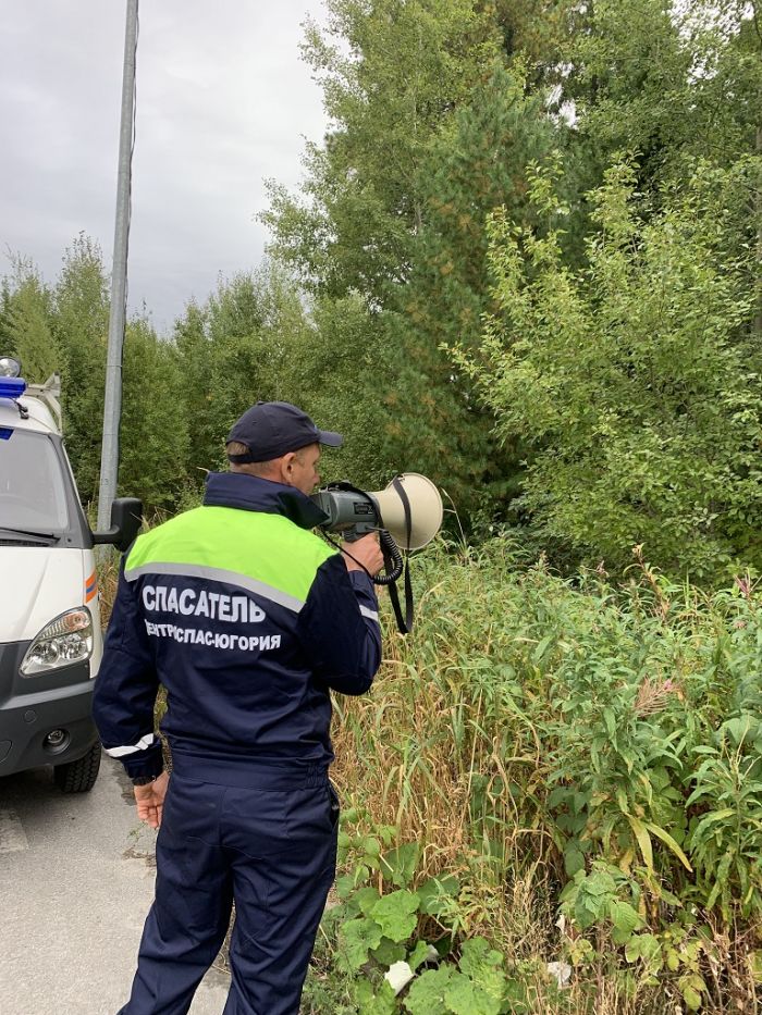 Спасатели нашли потерявшихся в лесу югорчанок 