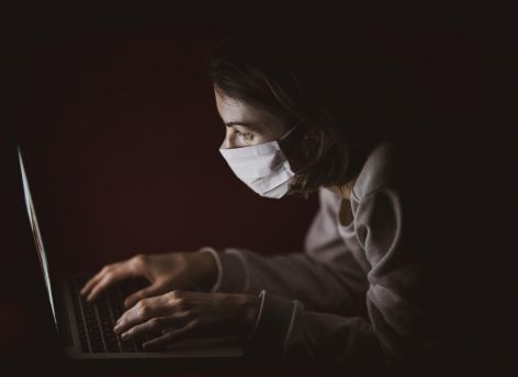 Чаще всего югорчане не уходят на больничный из-за удаленной работы
