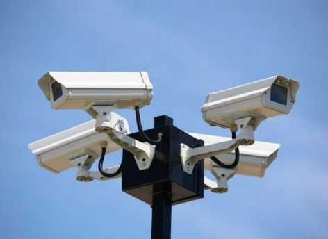 В школах Югры установят умные камеры со связью с полицией