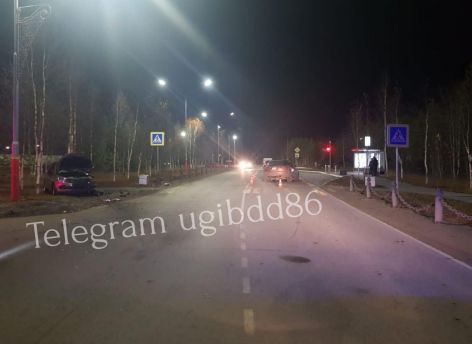 В Югре при столкновении «Лады» с Infiniti пострадала женщина