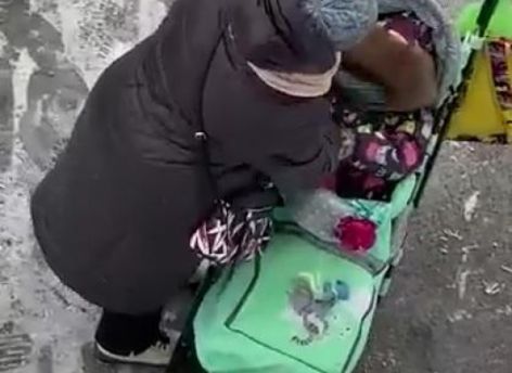 Жительница Радужного избила маленькую дочь - прокуратура начала проверку