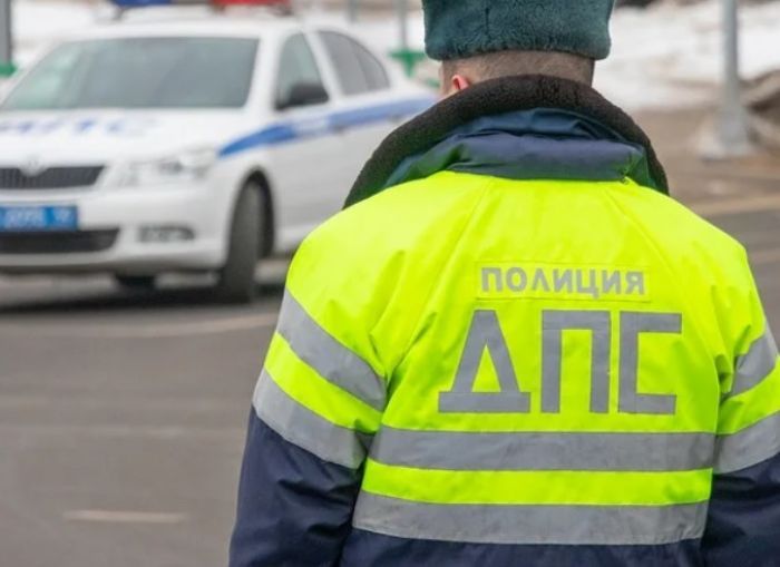 В Югре поймали водителя грузовика из Алтайского края с поддельными правами
