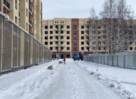 Посмотрите на правительство Московской области – оно просто спустило на места ограничение на этажность домов. И всё