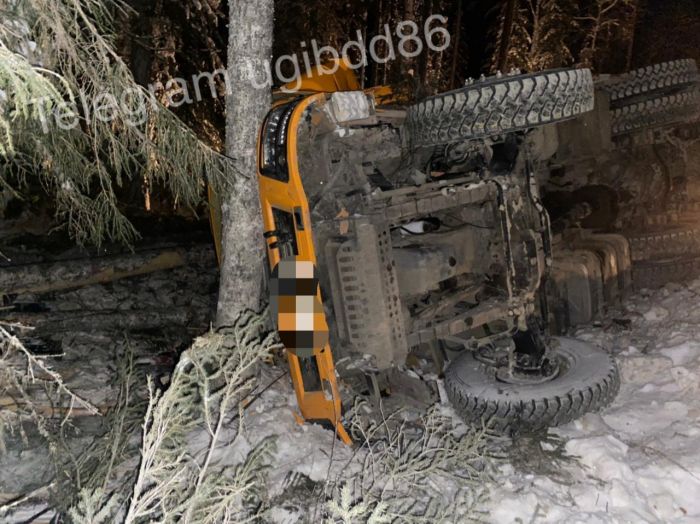 Водитель самосвала скончался в ДТП в Октябрьском районе
