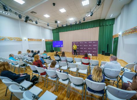 Федеральные эксперты и медийщики Югры обсудили, как прессе, власти и блогерам работать в новых условиях