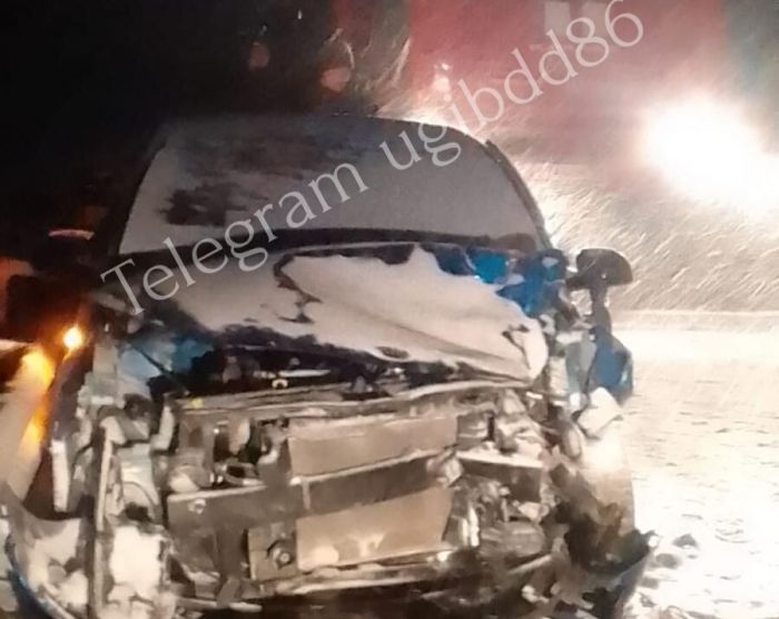Четыре человека пострадали в ДТП на встречке в ХМАО
