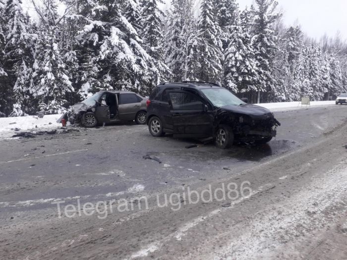 Три человека получили травмы в ДТП на автодороге «Тюмень-Ханты-Мансийск»
