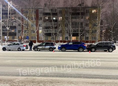 В Сургуте пьяный водитель учинил массовое ДТП