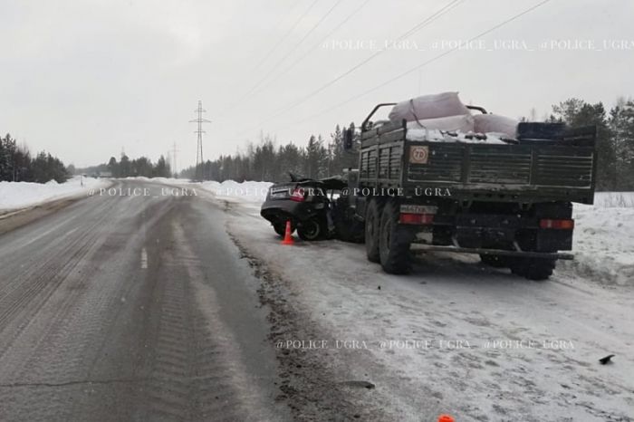 Водитель «Лады» погиб при столкновении с «Уралом» в Сургутском районе 