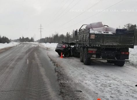 Водитель «Лады» погиб при столкновении с «Уралом» в Сургутском районе