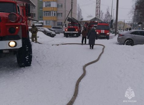 При пожаре жилого дома в Белом Яре погиб мужчина