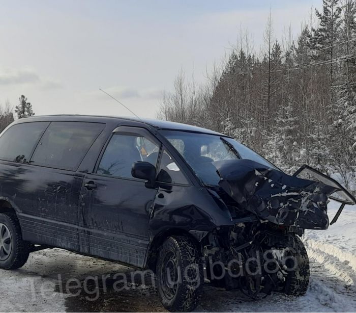 Обгон на трассе в Октябрьском районе привел к ДТП с двумя пострадавшими 