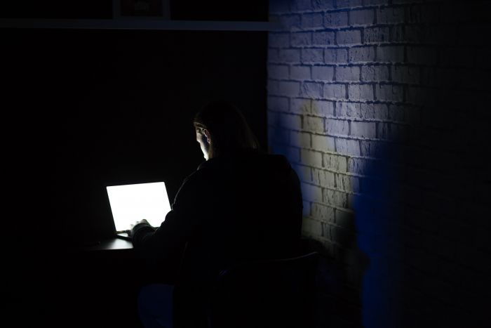 В Сургуте задержали мужчину за незаконные комментарии об уничтожении России 