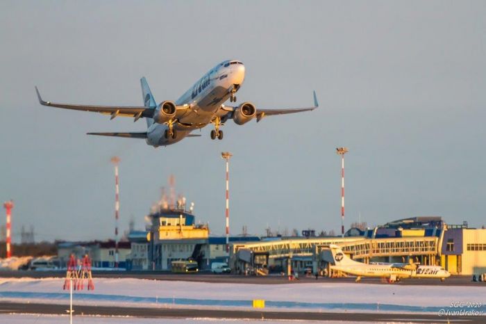 ​2,1 млн человек планирует принять аэропорт Сургута в 2023 году