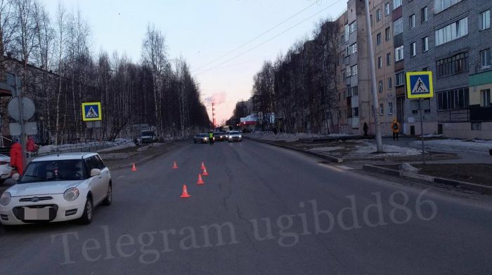 Двое детей угодили под колеса автомобилей в ХМАО
