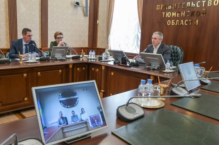 ​Александр Моор поручил помочь с ремонтом дома многодетной семье