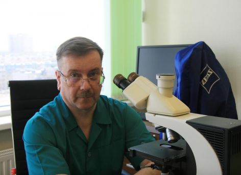Дмитрий Лининг: «Хорошим хирургом можно стать лет за пять, терапевтом – примерно за восемь. А патологоанатом к концу десятого года своей работы только-только перестает задавать глупые вопросы»