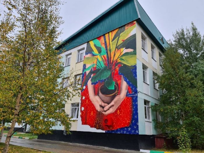 ​Сургутский художник представит Югру на фестивале «Мо́сты»