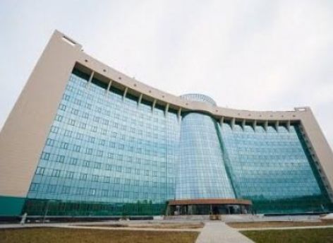 В Нижневартовске планомерно сдают в эксплуатацию больницу на 1 100 коек