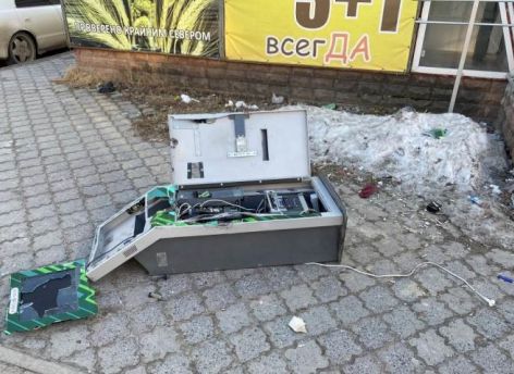 В Пыть-Яхе вахтовик ограбил игровой терминал после того, как проиграл 50 тысяч рублей
