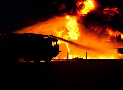 В Белоярском районе во время ремонта загорелся газопровод. Пять человек пострадали