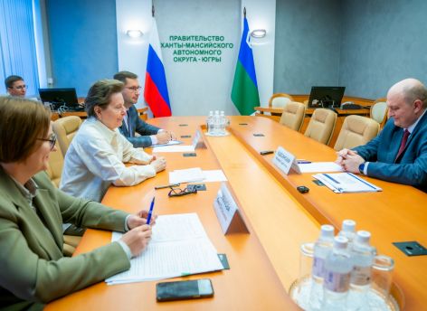 Наталья Комарова встретилась с новым «газовым генералом» из Югорска