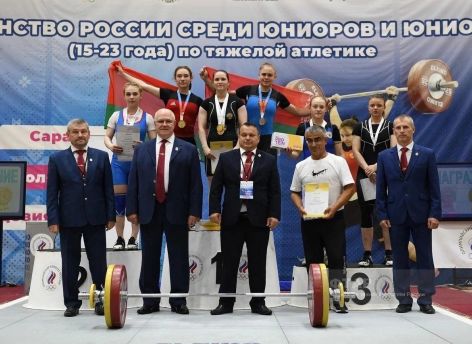 Югорские тяжелоатлеты завоевали золото и бронзу на первенстве России