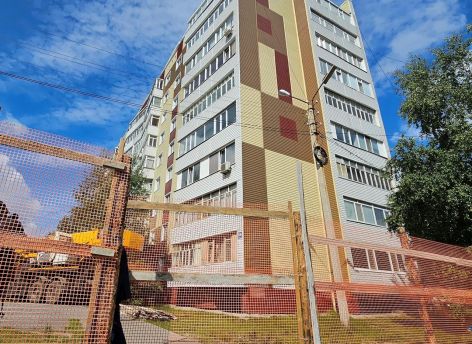 Жильцов одного из подъездов временно переселили из-за ремонта рушащегося дома в Нефтеюганске