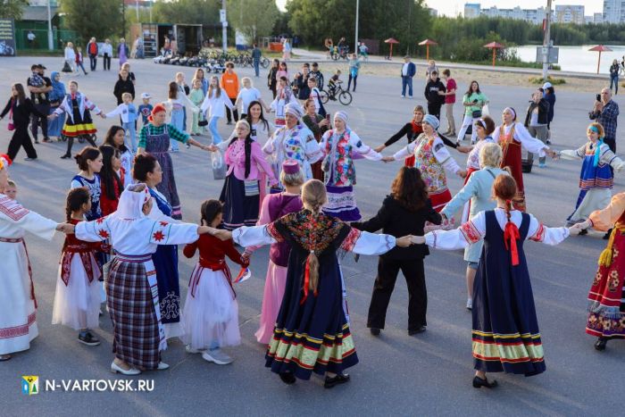 ​В Нижневартовске в шестой раз прошли «Хороводы России»