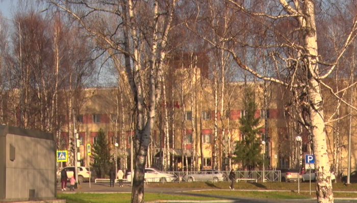 В Ханты-Мансийске напротив ОКБ открыли парковку