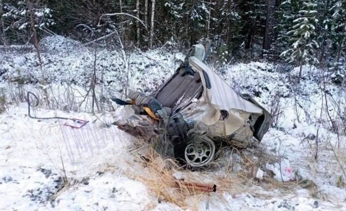 Машину разорвало на части. В страшном ДТП в Югре погибли два человека
