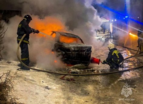 «Сгорела дотла»: водитель из Ханты-Мансийска лишился автомобиля из-за возгорания