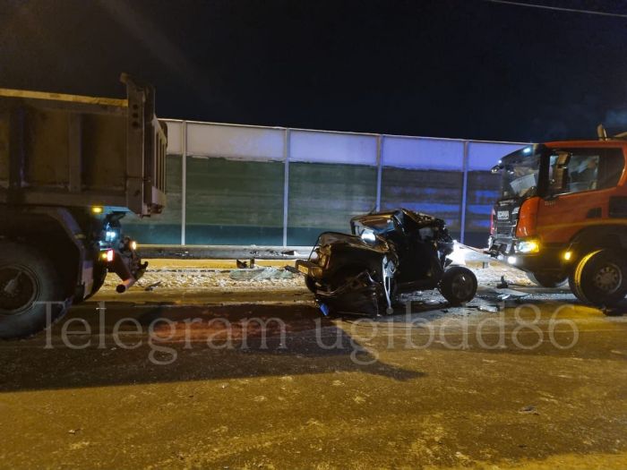 ​В ХМАО водитель фуры спровоцировал ДТП с четырьмя автомобилями