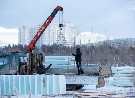 Высота самой высокой ледяной горки в Сургуте превысит 4 метра