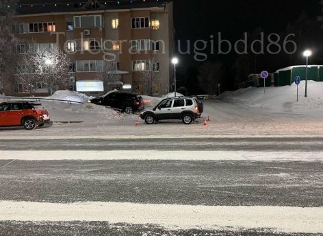 В Ханты-Мансийске столкнулись BMW и «Нива» - пострадали три человека