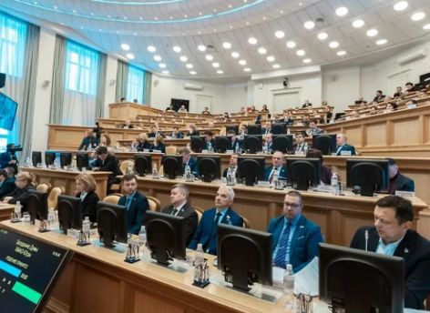 Югорские депутаты получили обновленный зал заседаний за 102 млн рублей